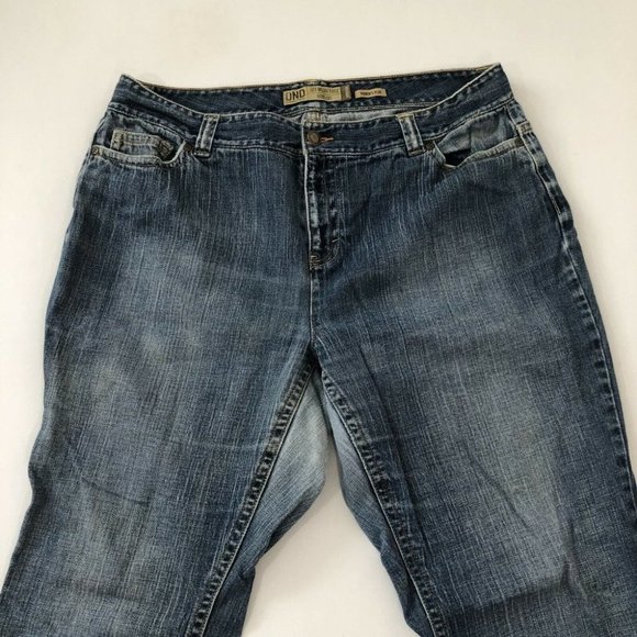 Old Navy Women's Blue Just Below Waist Boot Cut Jeans Dark Wash Reg Fit Size 18R - Picture 3 of 12